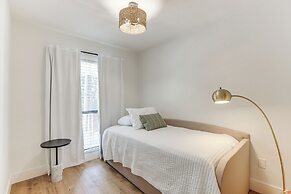 Sunny Gainesville Home ~ Half-mi to UF Campus!