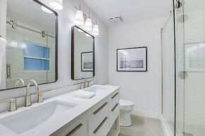 Sunny Gainesville Home ~ Half-mi to UF Campus!