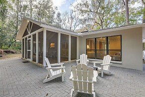 Sunny Gainesville Home ~ Half-mi to UF Campus!