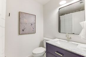 Sunny Gainesville Home ~ Half-mi to UF Campus!