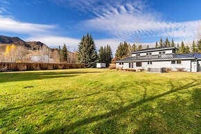 Bright Ketchum Retreat w/ Views & Private Hot Tub!