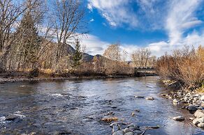 Bright Ketchum Retreat w/ Views & Private Hot Tub!