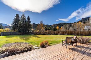 Bright Ketchum Retreat w/ Views & Private Hot Tub!