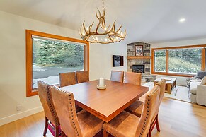 Bright Ketchum Retreat w/ Views & Private Hot Tub!