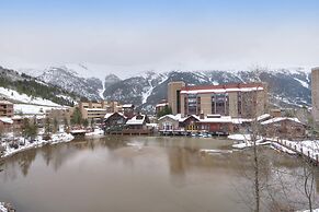 Tx202 Taylors Crossing 1 Bedroom Condo by RedAwning