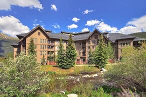 Tx202 Taylors Crossing 1 Bedroom Condo by RedAwning