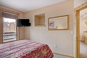 Tx202 Taylors Crossing 1 Bedroom Condo by RedAwning