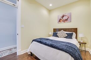 Spacious Condo w/ Deck ~ 3 Mi to Downtown Chicago!