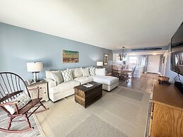 237 El Matador 2 Bedroom Condo by RedAwning