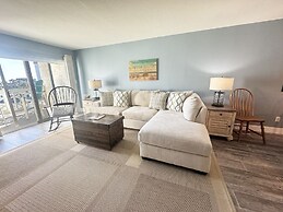 237 El Matador 2 Bedroom Condo by RedAwning