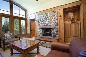 4416 - Two Bedroom Deluxe Creekside Condominiums 2 Condo by RedAwning