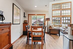 1404 - Two Bedroom Standard Eagle Springs West 2 Condo by RedAwning