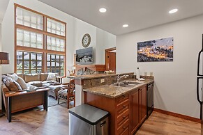1404 - Two Bedroom Standard Eagle Springs West 2 Condo by RedAwning