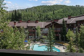 1404 - Two Bedroom Standard Eagle Springs West 2 Condo by RedAwning