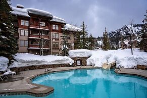 1205b - Double Queen Standard Eagle Springs West 1 Bedroom Hotel Room 