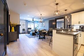 1303 - Two Bedroom Deluxe Eagle Springs West 2 Condo by RedAwning