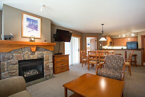 1201 - Two Bedroom Standard Eagle Springs West 2 Condo by RedAwning