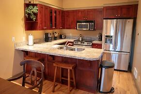 7401- Three Bedroom + Loft + Den Deluxe Crossings Townhomes 3 Condo by