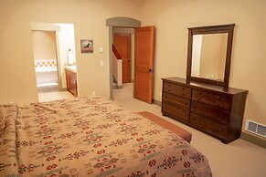 7401- Three Bedroom + Loft + Den Deluxe Crossings Townhomes 3 Condo by