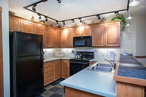 1214 - Two Bedroom Standard Eagle Springs West 2 Condo by RedAwning