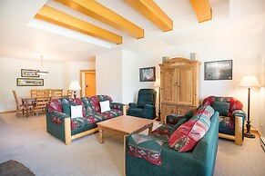 4312 - Two Bedroom Deluxe Creekside Condominiums 2 Condo by RedAwning