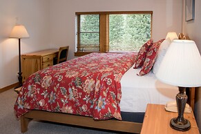 4312 - Two Bedroom Deluxe Creekside Condominiums 2 Condo by RedAwning