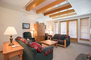 4312 - Two Bedroom Deluxe Creekside Condominiums 2 Condo by RedAwning