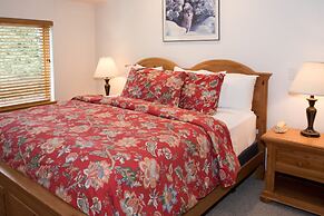 4312 - Two Bedroom Deluxe Creekside Condominiums 2 Condo by RedAwning