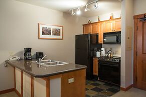 1105 - One Bedroom Standard Eagle Springs West 1 Condo by RedAwning