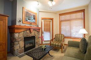 1105 - One Bedroom Standard Eagle Springs West 1 Condo by RedAwning