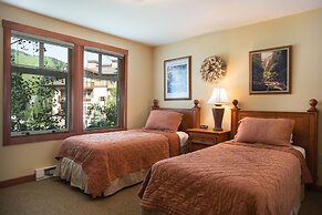 2202 - Two Bedroom Standard Eagle Springs East 2 Condo by RedAwning