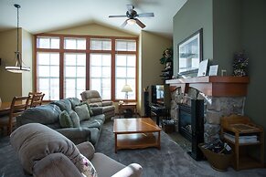 2405 - Two Bedroom Standard Eagle Springs East 2 Condo by RedAwning