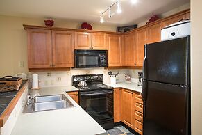 1205A - One Bedroom Standard Eagle Springs West 1 Hotel Room by RedAwn