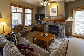 1102 - Two Bedroom Standard Eagle Springs West 2 Condo by RedAwning