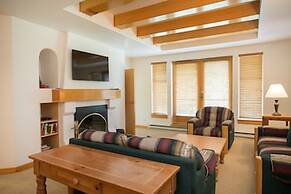 4207 - Two Bedroom Deluxe Creekside Condominiums 2 Condo by RedAwning