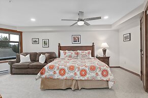 1307 - Two Bedroom Standard Eagle Springs West 2 Condo by RedAwning