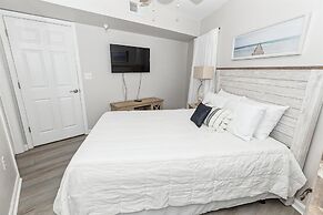 Seacrest 411 2 Bedroom Condo by RedAwning