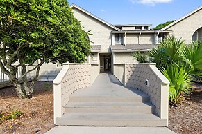 8972 Heron Walk 2 Bedroom Villa by RedAwning