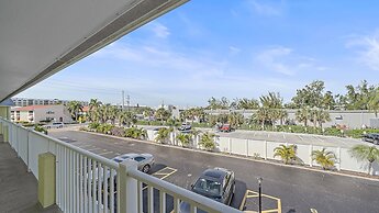 Sea Winds On Siesta 2 Bedroom Condo by RedAwning