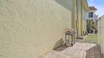 Sea Winds On Siesta 2 Bedroom Condo by RedAwning