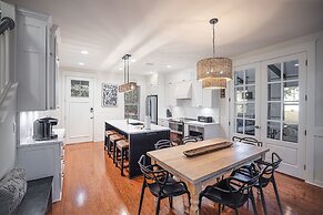 1299 Laurel Grove 3 Bedroom Home by RedAwning