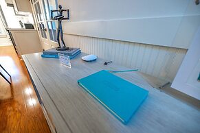 1299 Laurel Grove 3 Bedroom Home by RedAwning