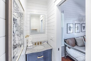 1299 Laurel Grove 3 Bedroom Home by RedAwning