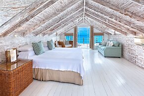 Easy Reach by Blue Sky Luxury