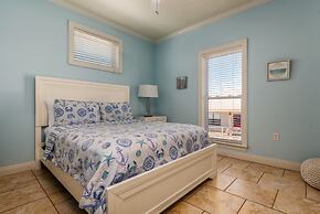 Just Beachy - 103 Tecumseh 4 Bedroom Home by RedAwning