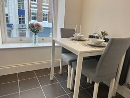 Hull Spacious Apartment 5