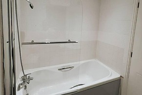 Stunning 3-bed House in Oldbury