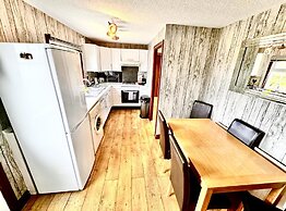 Pet Friendly - 6 Guests - Haven Lakeland