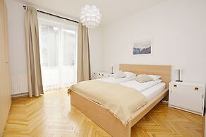 Lighthouse by 3City Rentals