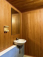 Thang Hen Lake - Tourist Village